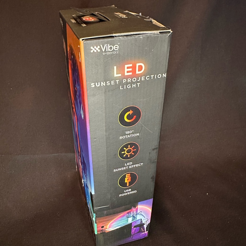 LED Sunset Projection Light - Picture 3 of 5